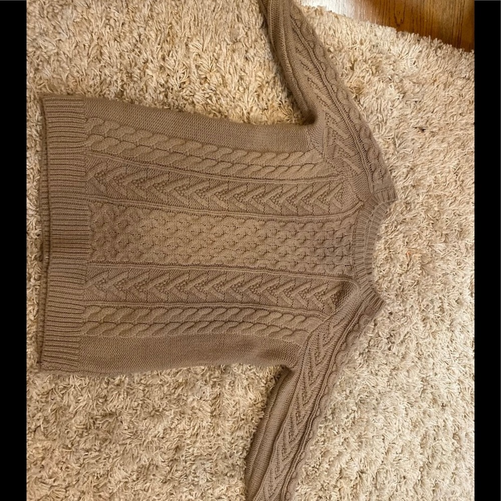 Forever 21 Knitted Sweater Beige